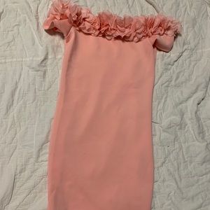 OFF THE SHOULDER DRESS SIZE MEDIUM